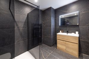 Photo 18- click for photo gallery